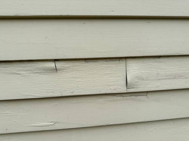 Affordable siding repair and maintenance services in Sandersville, GA
